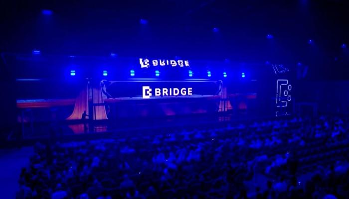 قمة بريدج 2025
