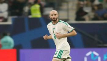 فيكتور لكحل نجم منتخب الجزائر