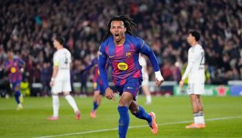 من مباراة برشلونة وآينتراخت فرانكفورت