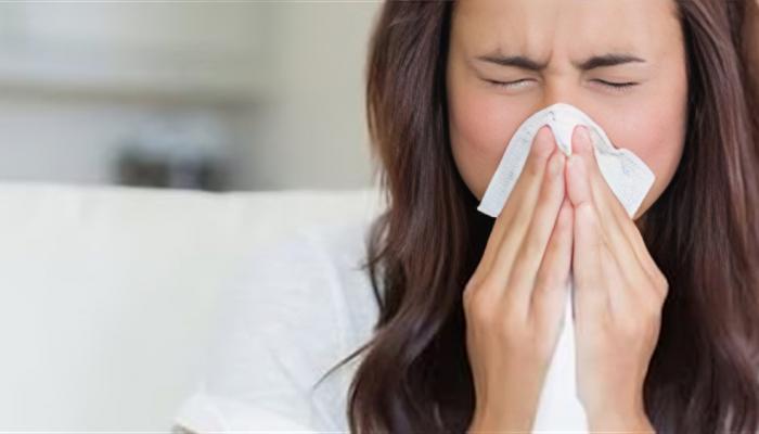 إنفلونزا H3N2.. سلالة قوية تهدد الصحة مع حلول الشتاء