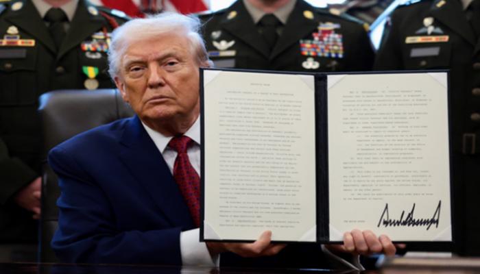 &laquo;قنبلة كيماوية&raquo;.. ترامب يدرج الفنتانيل ضمن &laquo;أسلحة الدمار الشامل&raquo;