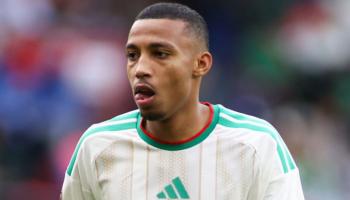 بلغالي مدافع منتخب الجزائر