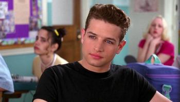 جاستين ووكر بطل Clueless