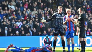 Vidéo. FA Cup : Vive inquiétude pour Jean-Philippe Mateta après un violent choc à la tête