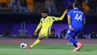 بمباركة بيولي.. لاعب الاستقلال يقتحم غرفة ملابس النصر (فيديو)