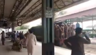 Pakistan'da tren saldırısı: 450 yolcu rehin alındı