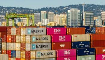 شحنات من البضائع والسلع المنقولة بين الدول