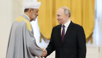 لقاء بوتين وسلطان عمان