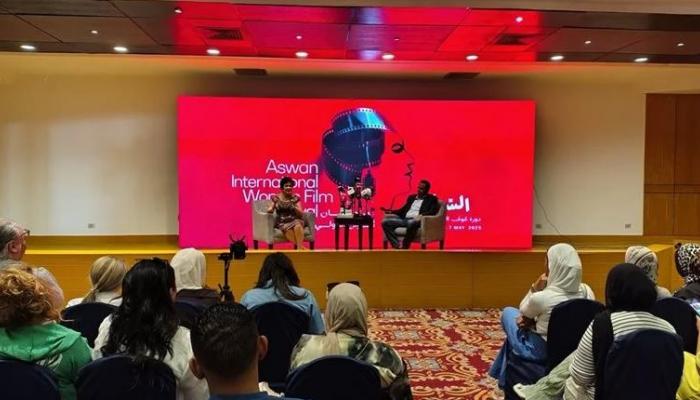 لبلبة خلال الندوة
