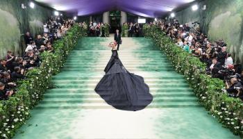 نيويورك تستقبل النجوم استعدادا لحفل Met Gala 2025