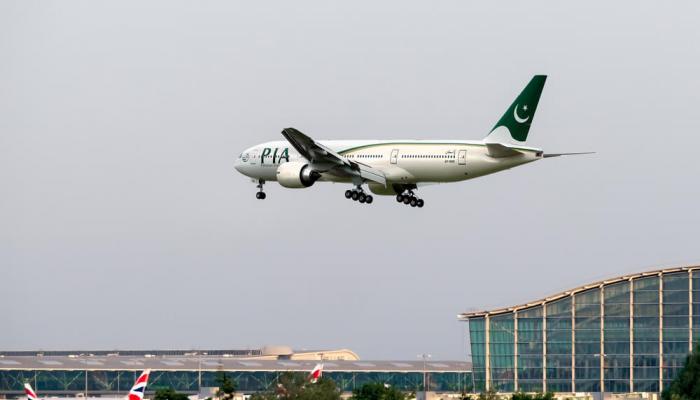 طائرة باكستانية