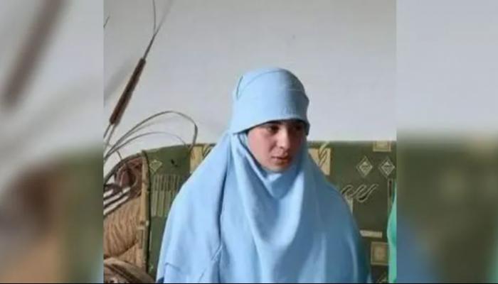 ميرا ثابت   