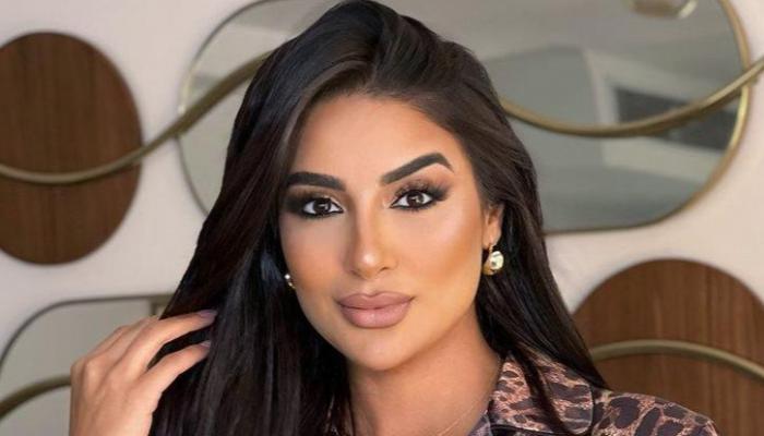 الفنانة جوري بكر 