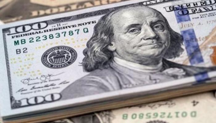 عملات ورقية فئة 100 دولار أمريكي