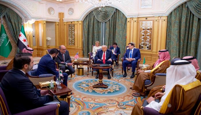 جانب من لقاء ترامب والشرع في الرياض