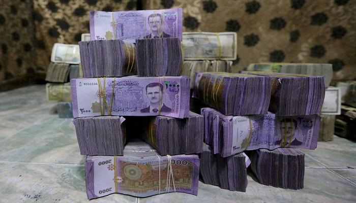 عملات ورقية فئة 2000 ليرة سورية - رويترز