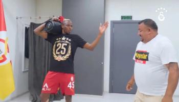 Osimhen şampiyonluğu Roman dansıyla kutladı
