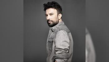 Tarkan'ın yeni şarkısı "Dönmüyor Giden" yayınlandı⁣