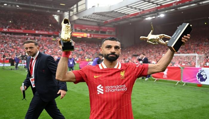 محمد صلاح يفوز بجائزتي الحذاء الذهبي وأفضل صانع ألعاب