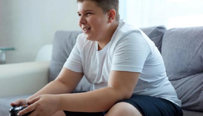 الوزن الزائد في المراهقة قد يترك أثرا جينيا على الأبناء
