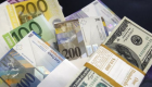 Dolar ve Euro'da yön arayışı devam ediyor