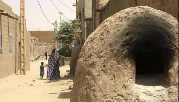 شارع بقرية يحاصرها إرهابيون شمالي مالي