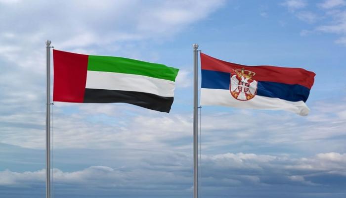 علما دولتي الإمارات وصربيا