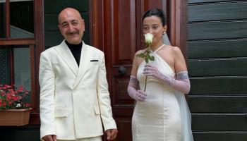 Melike Şahin'den romantik yıl dönümü paylaşımı⁣