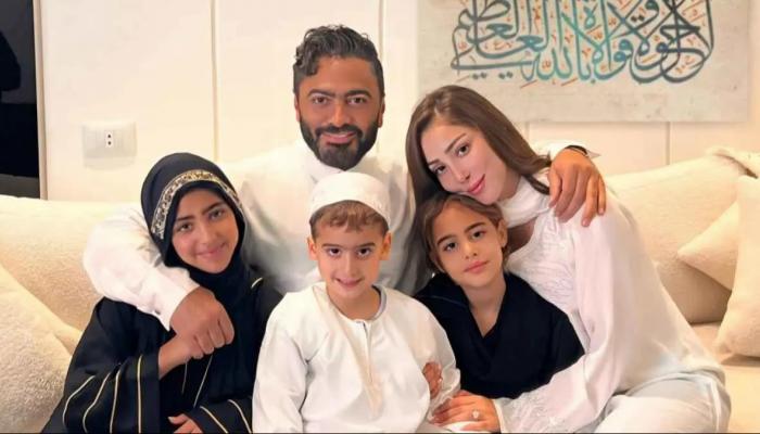 تامر حسني رفقة أولاده وبسمة بوسيل ـ أرشيفية