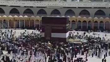 المسجد الحرام بلا حجاج.. وصحن الطواف يمتلئ بالزوار في يوم «الخُليف»