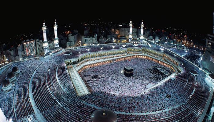 السعودية تفتح تأشيرات العمرة للقادمين من الخارج