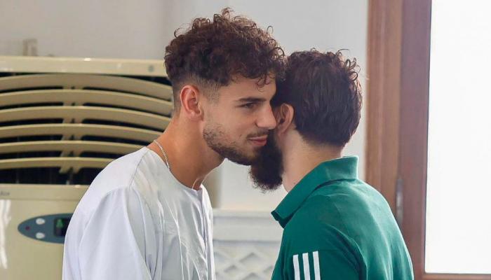 شياخة مهاجم منتخب الجزائر