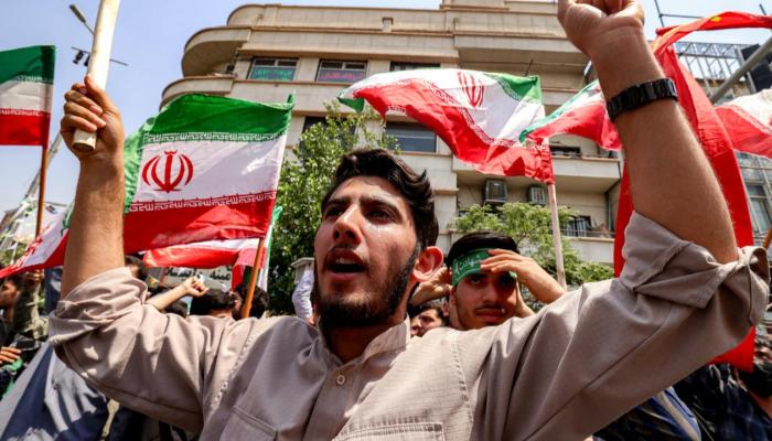 مظاهرة في إيران احتجاجا على الهجوم الإسرائيلي