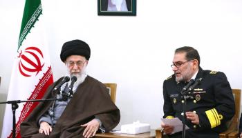 مرشد إيران علي خامنئي مستشاره السياسي علي شمخاني