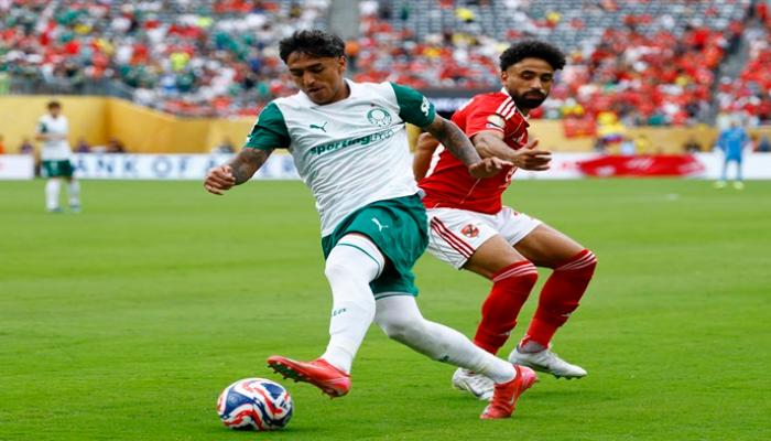 مروان عطية من مباراة الأهلي وبالميراس