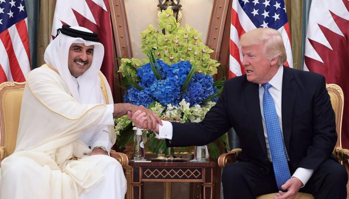 الرئيس الأمريكي وأمير قطر في لقاء سابق