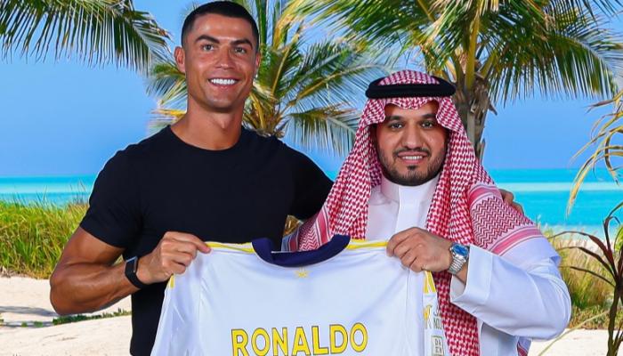 النصر يجدد عقد كريستيانو رونالدو