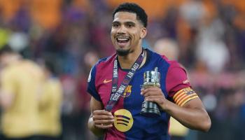 رونالد أراوخو مدافع برشلونة
