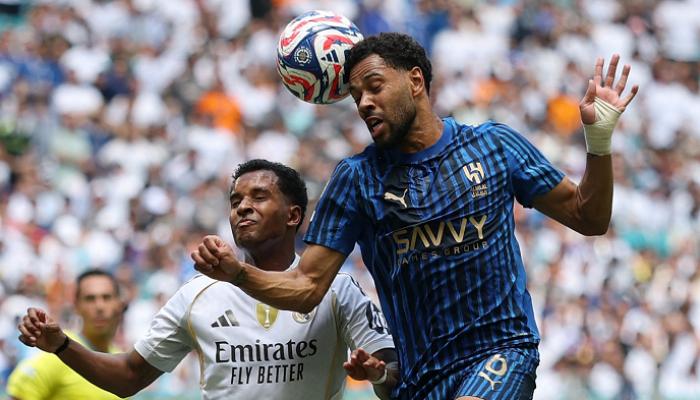 جانب من مباراة الهلال وريال مدريد