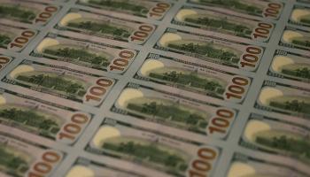 طباعة أوراق فئة 100 دولار أمريكي