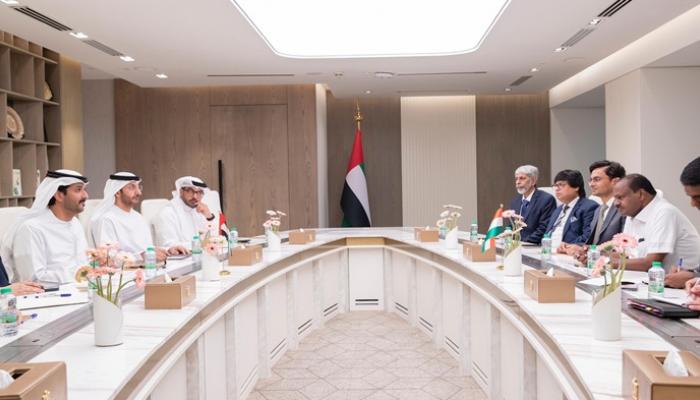 جانب من الاجتماع الإماراتي الهندي - وام