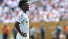 قام بتغطية وجهه.. فينيسيوس يثير غضب جماهير ريال مدريد بتصرف غريب (فيديو)