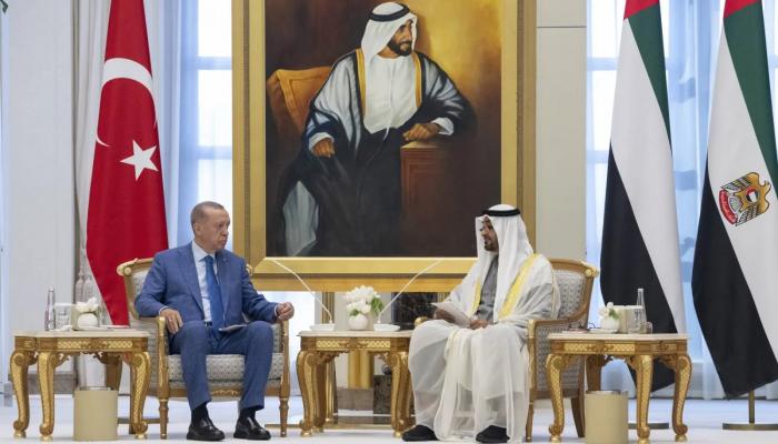 الشيخ محمد بن زايد آل نهيان والرئيس أردوغان في لقاء سابق