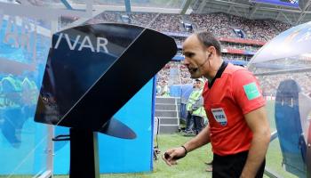 تقنية الفيديو "VAR" في كرة القدم