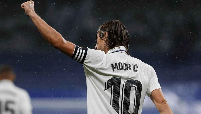 مودريتش ترك القميص رقم 10 في ريال مدريد