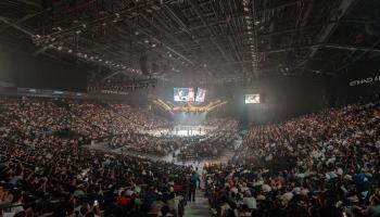 حضور كبير لعشاق نزالات UFC في أبوظبي