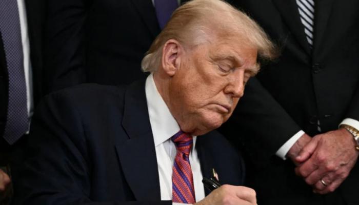 الرئيس الأمريكي دونالد ترامب