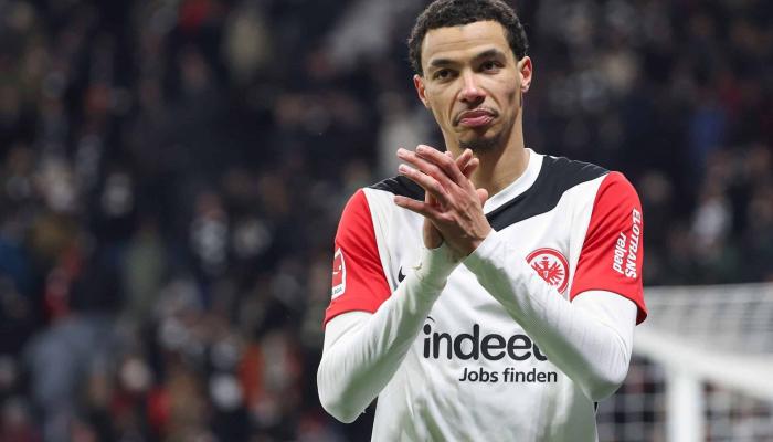 إيكيتيكي مهاجم ليفربول الجديد
