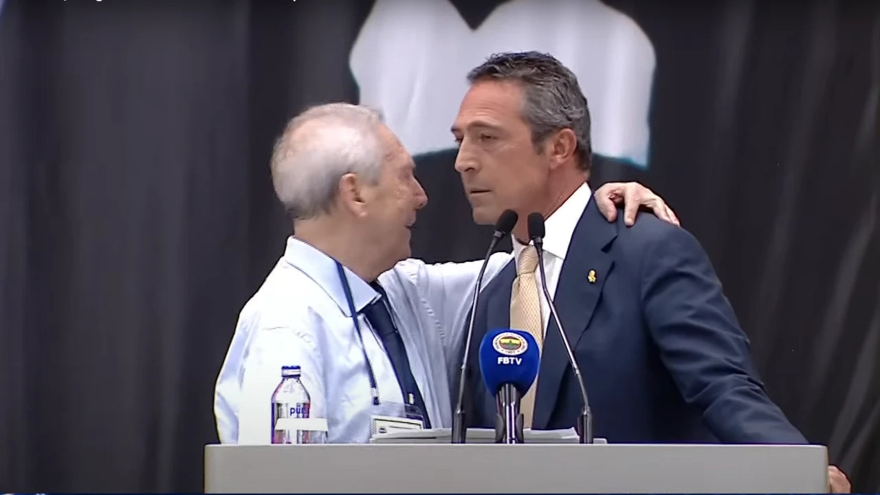Aziz Yıldırım ve Ali Koç tokalaştı. 