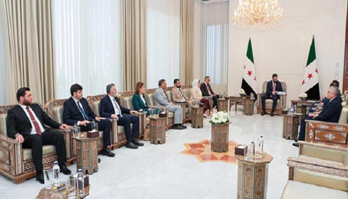 الرئيس السوري أحمد الشرع يتسلم النظام الانتخابي المؤقت